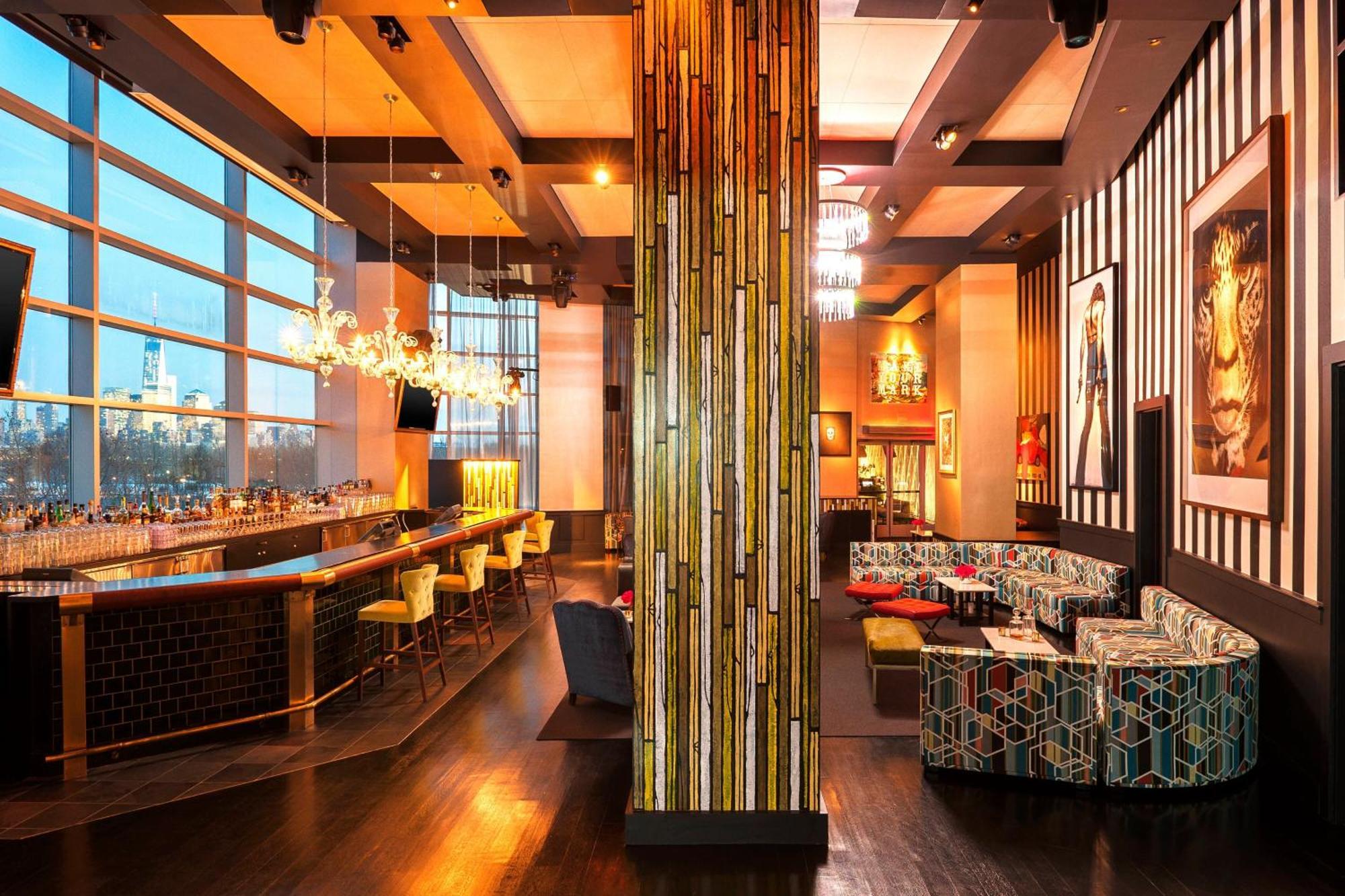 W 4* Hoboken