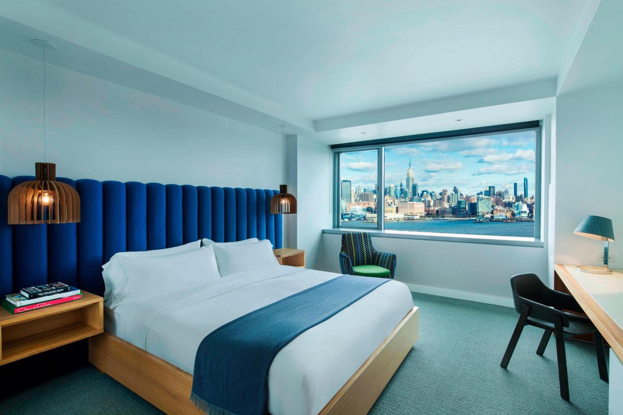 Hotel W 4*