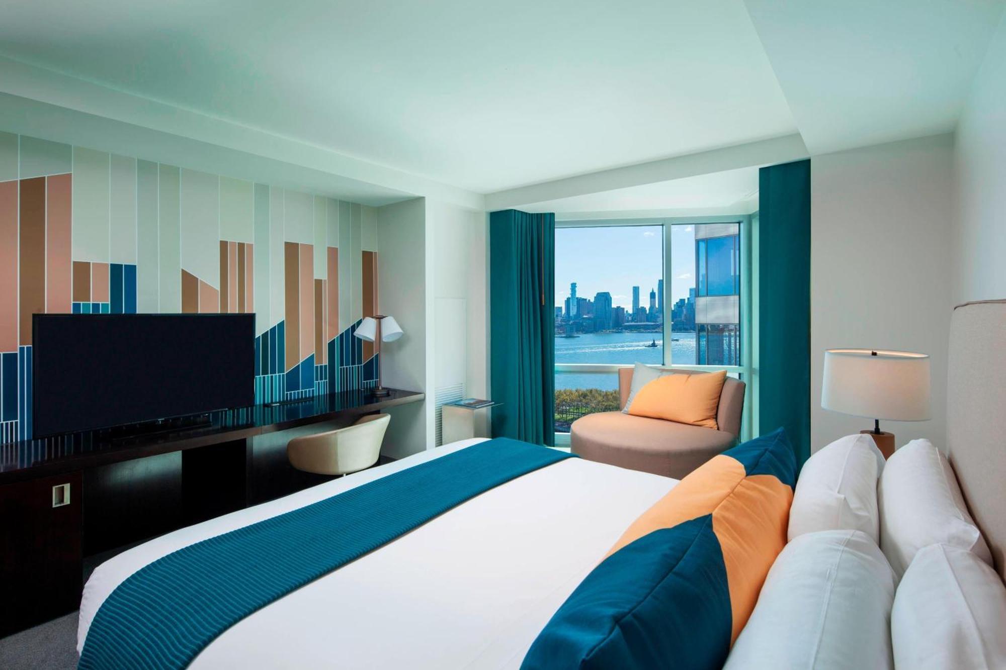 W 4* Hoboken